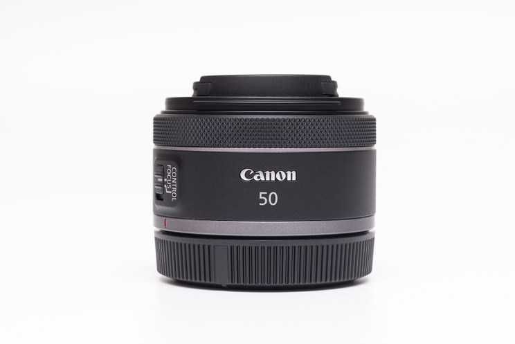 Canon RF 50 mm f/1.8 STM, новый, не пользованный объектив, в корбке