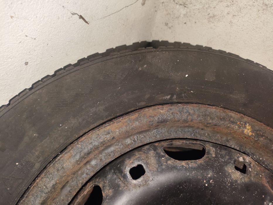 Sprzedam felgi wraz z oponami do fabia 2