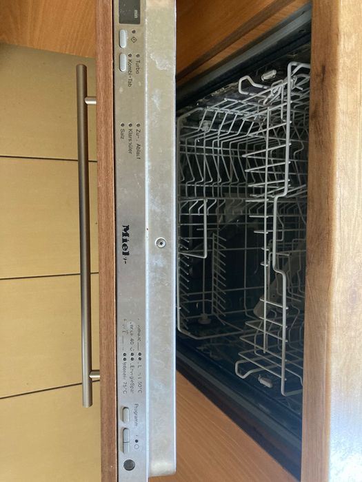 Посудомійка Miele