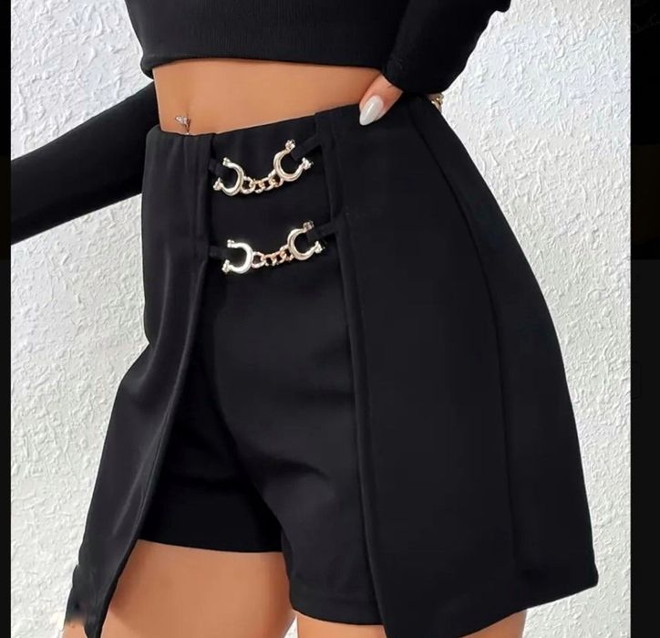 Чорна спідничка-шортиками