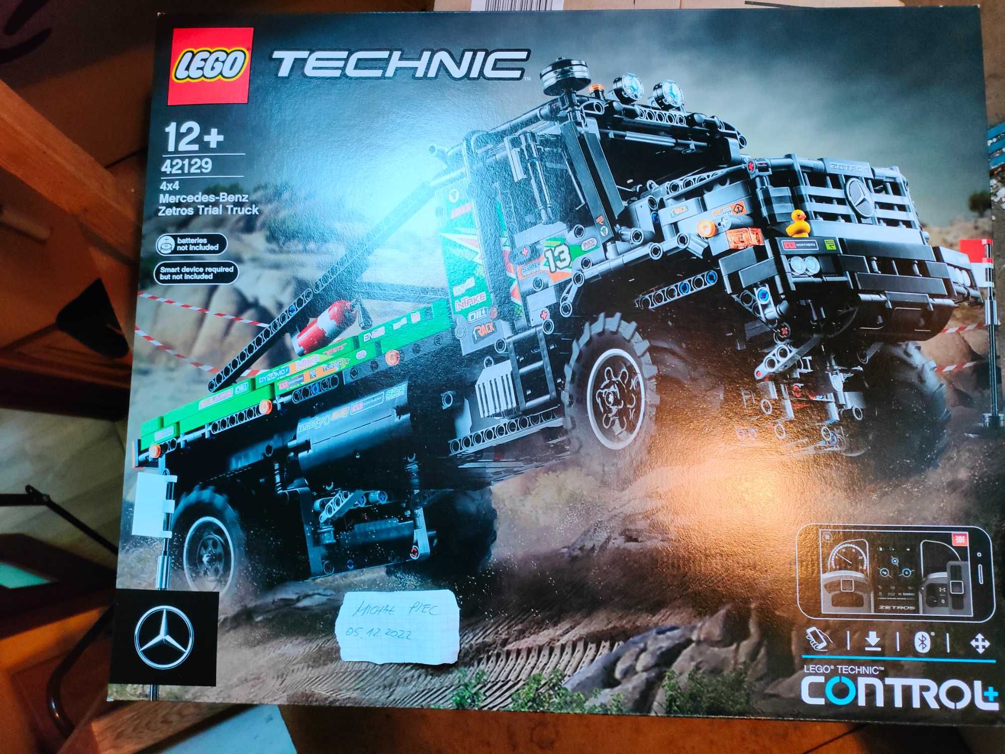 LEGO Technic 42129 - Ciężarówka Mercedes-Benz Zetros z napędem