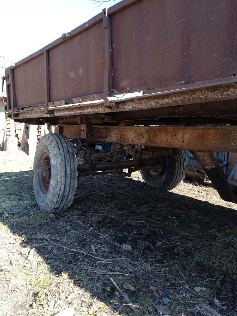 Продам тракторний прицеп 2 птс4