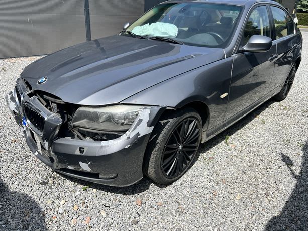 BMW 325i LCI 3.0 e90  2010r mamual, tył naped -175.000 ! USZKODZONE