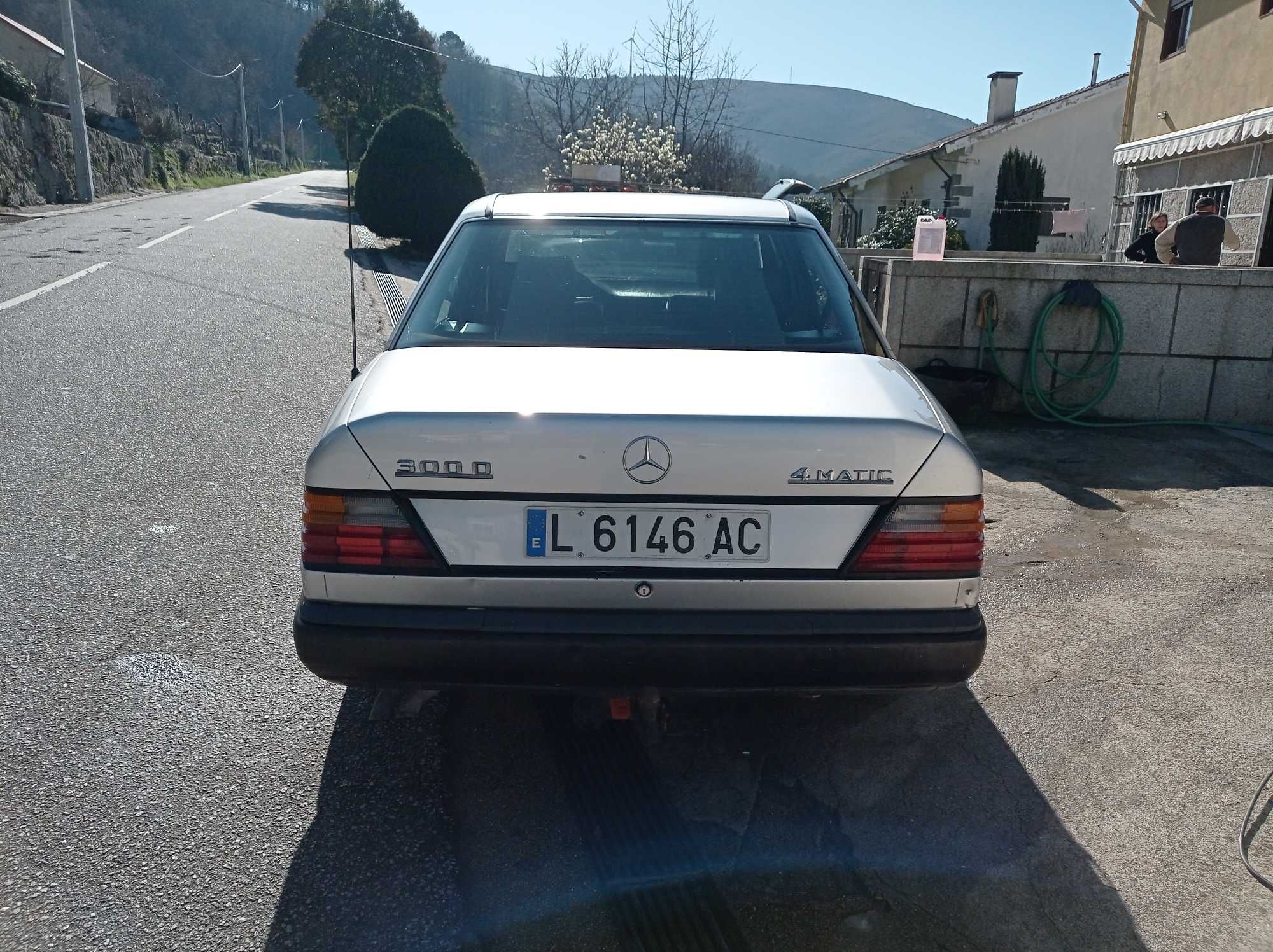 Mercedes 300D 4Matic -w124