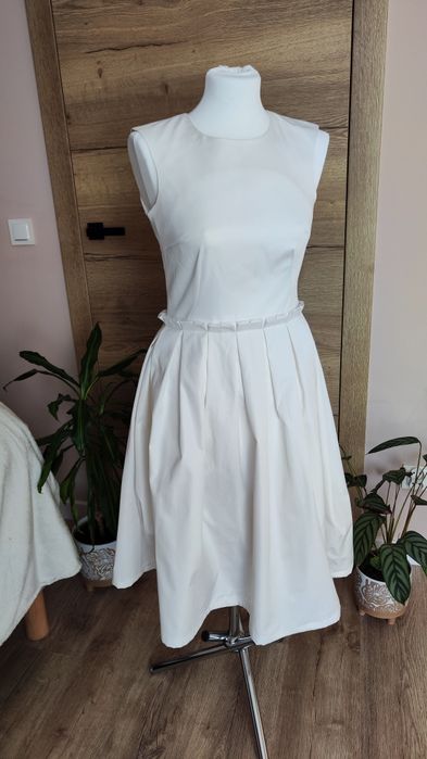 Sukienka midi biała klasyczna ślubna vintage old money