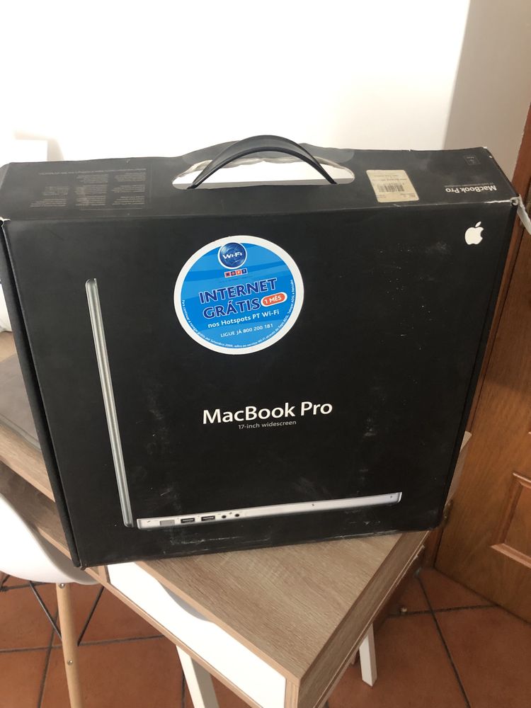 Macbook pro 17” TROCO POR IPHONE 11 PRO