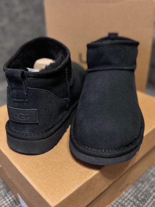 UGG mini 38 розмір(24см) Уггі