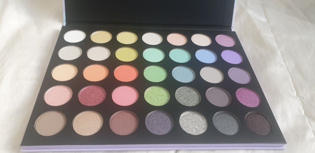 Morphe Paleta cieni 35I Icy Fantasy