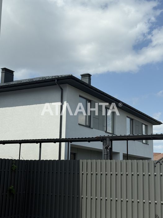 Продаж квадрексу в центрі Вишневого. Богдана Хмельницького.