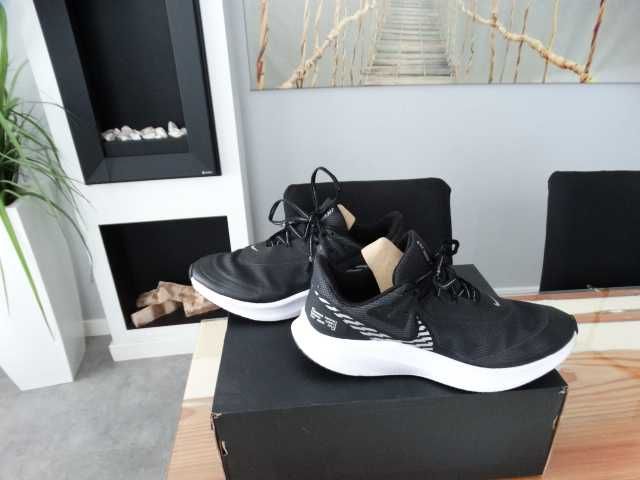 Nike Quest 3 Shield CQ8894 Adidas Lite Racer biała podeszwa  42 - 43