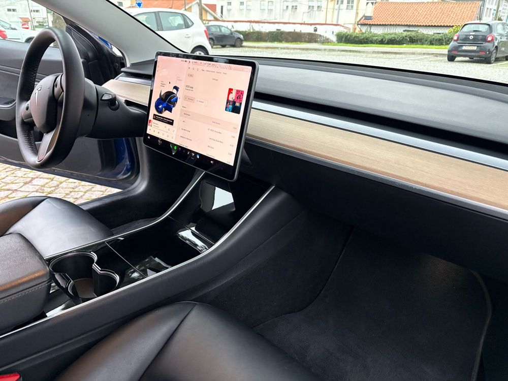 Tesla Model 3 Performance