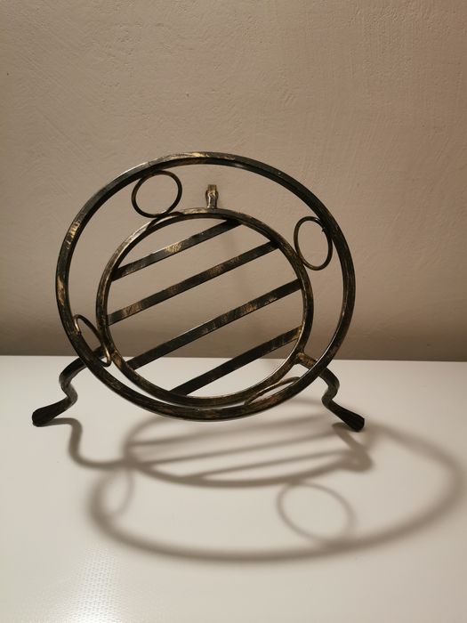 Kuty kwietnik Metalowy kuty kwietnik