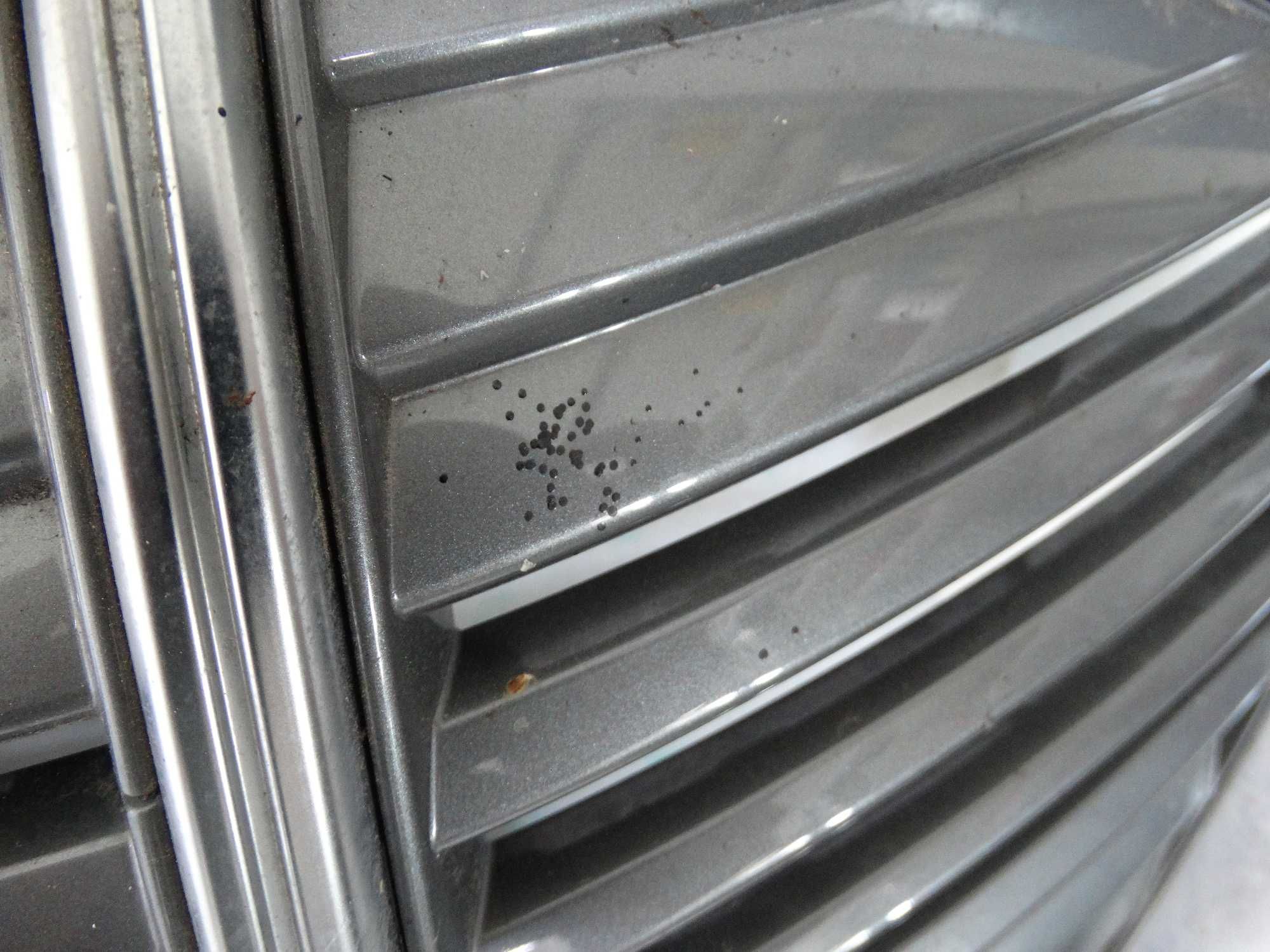 Grill atrapa Audi E-tron 4KE.853.651 kompletny