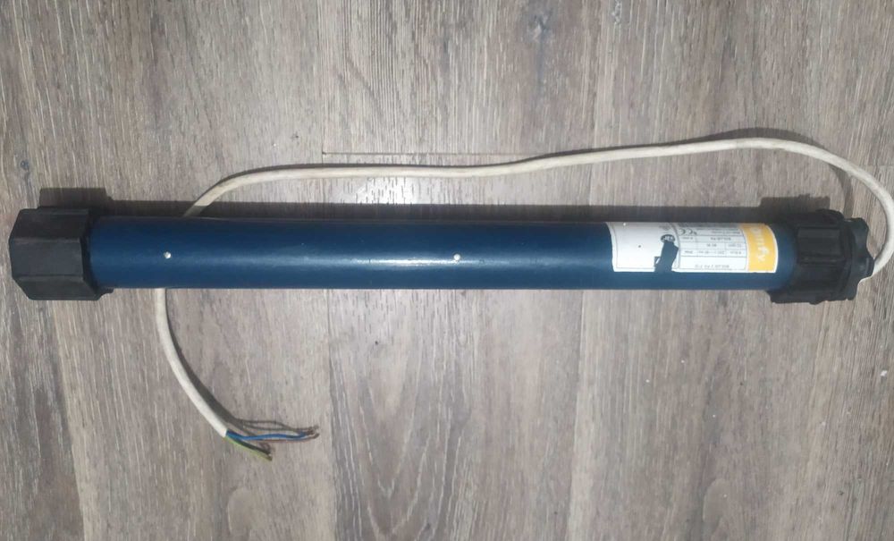 Zestaw SOMFY – silnik roletowy, 2 piloty i sterownik SOMFY