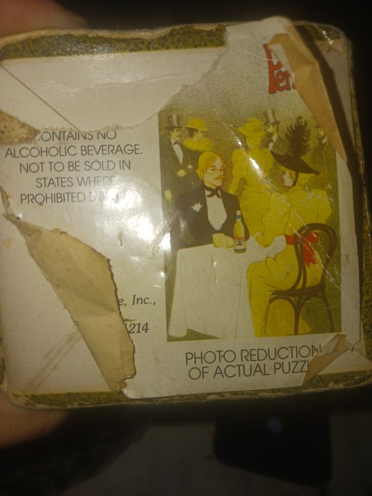 Puzzle antigo caixa com defeito