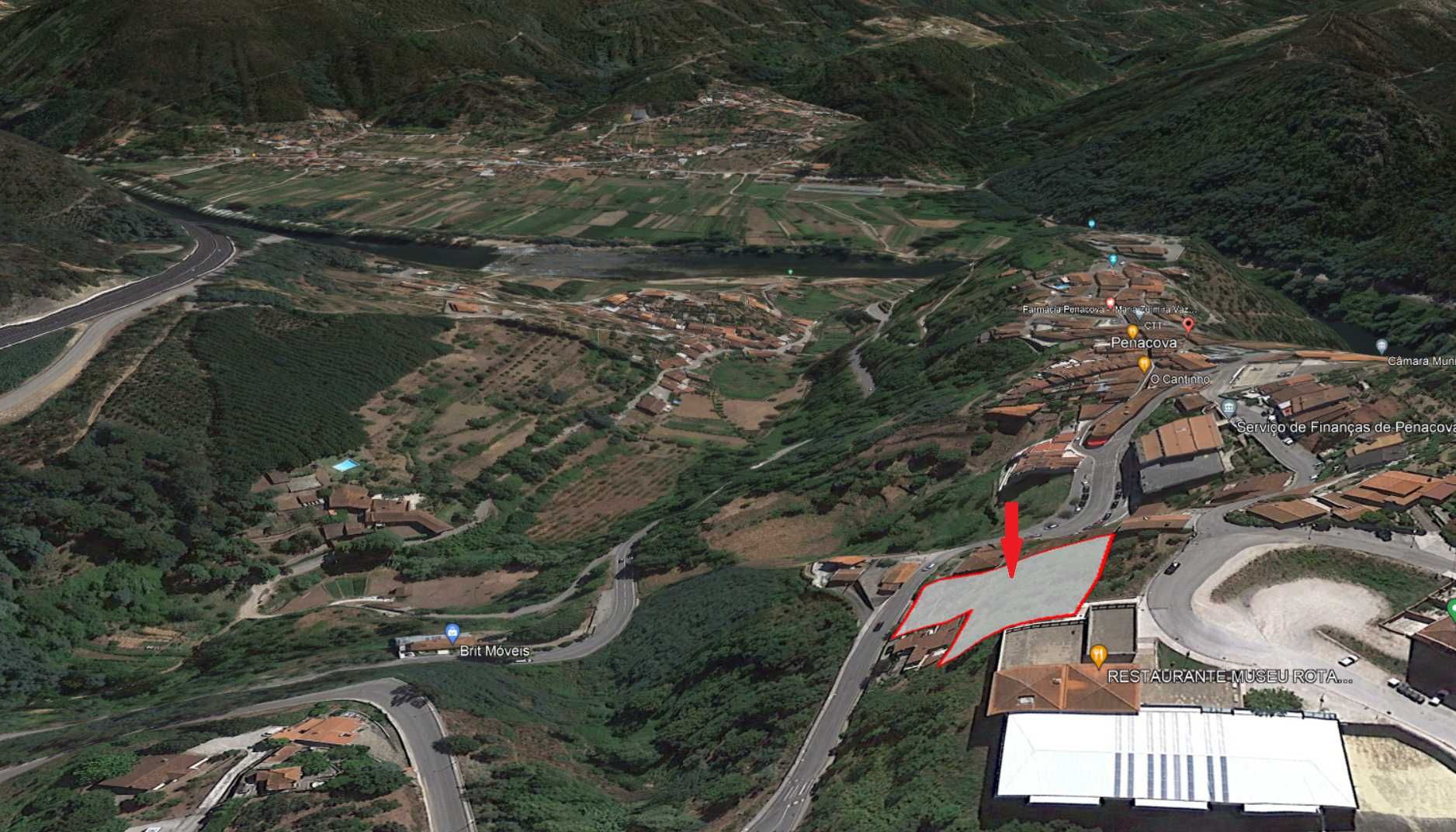 Terreno para construção - Vista deslumbrante sobre o Vale e a Serra