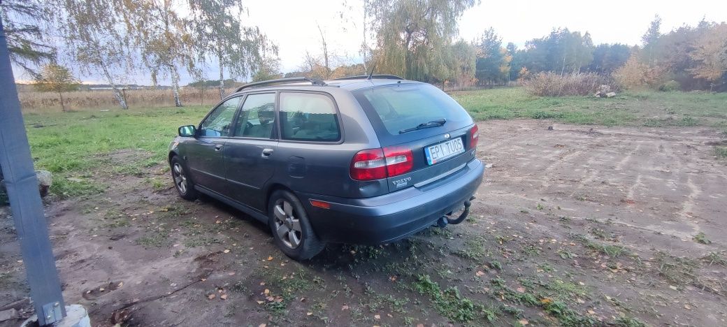 Volvo V40 1.9dci na części