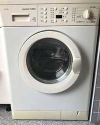 Máquina de lavar e secar roupa AEG 6 kg