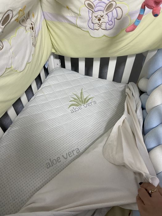 Дитяче ліжечко Veres з маятником та шухлядою