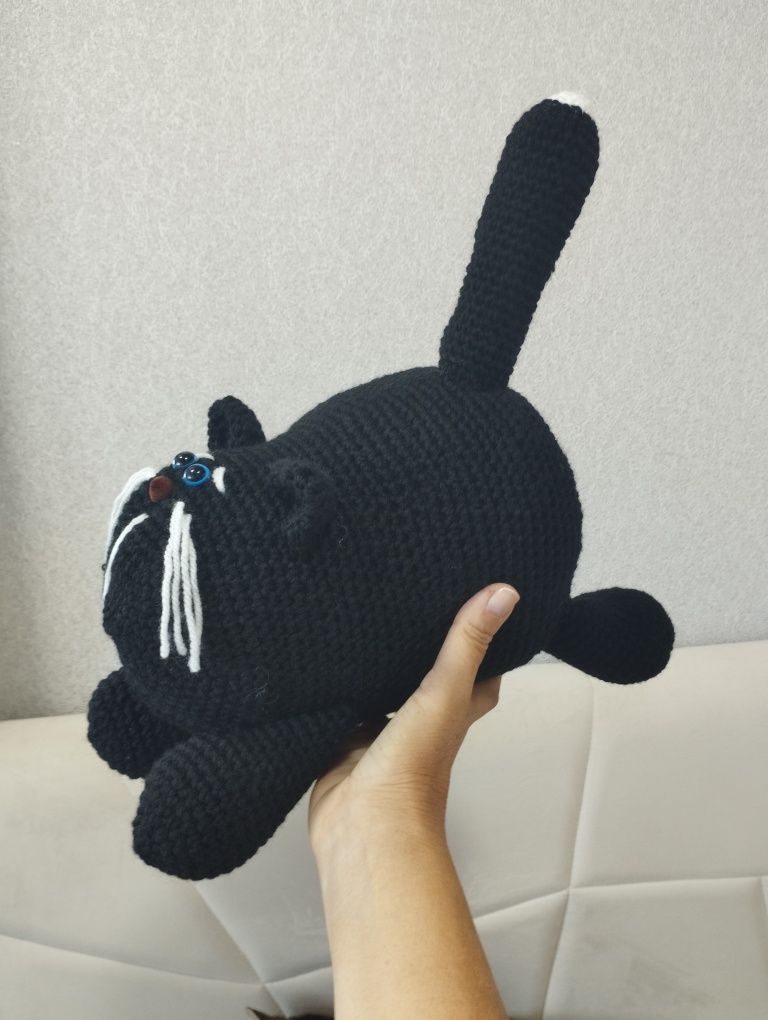 Продам вязаную игрушку
