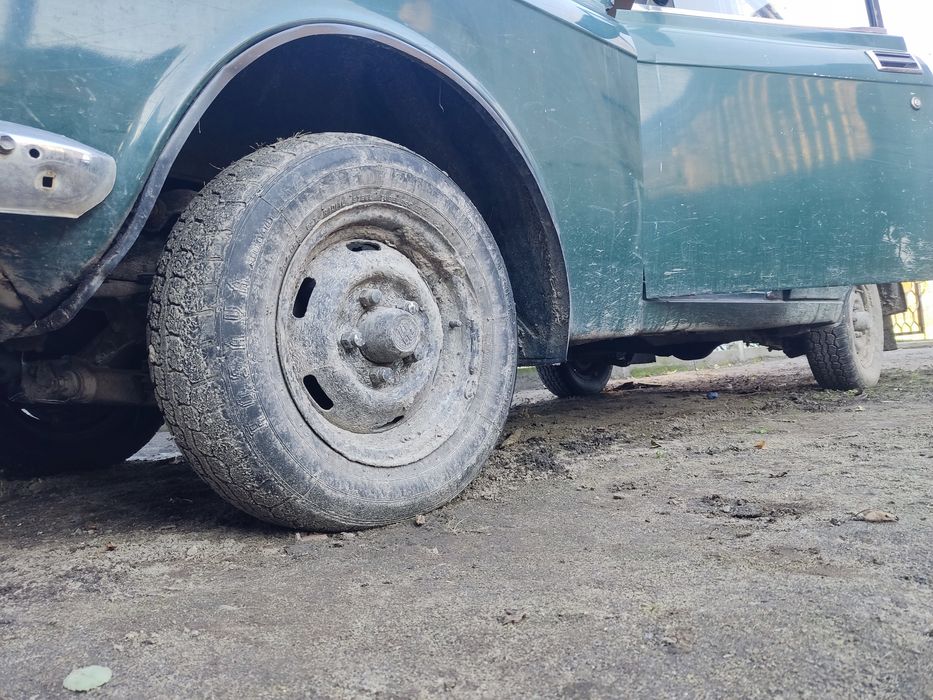 Продам АЗЛК Москвич 2140L