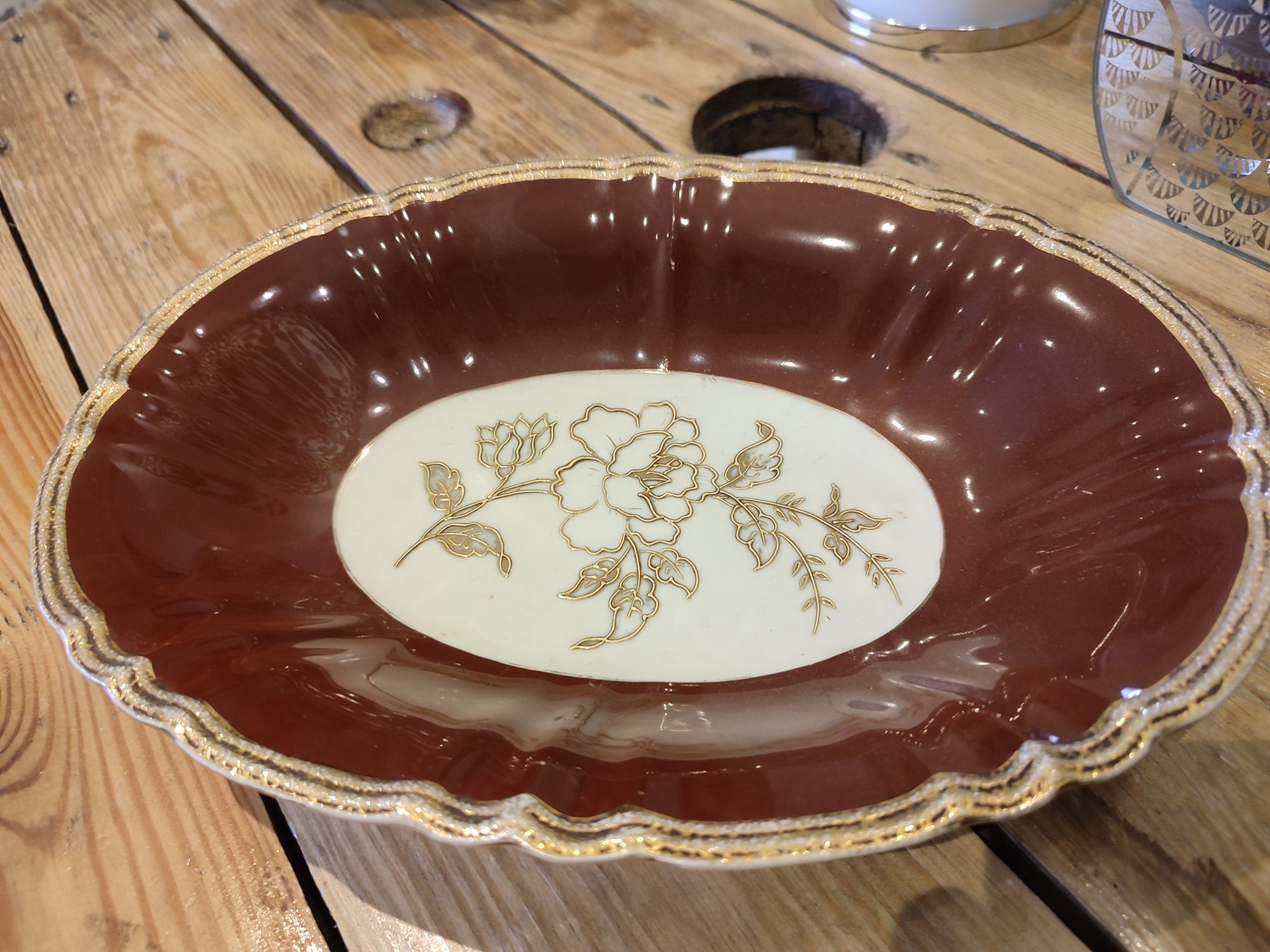 Porcelana Ilmenau,Kennenberg, patera pólmisek.
