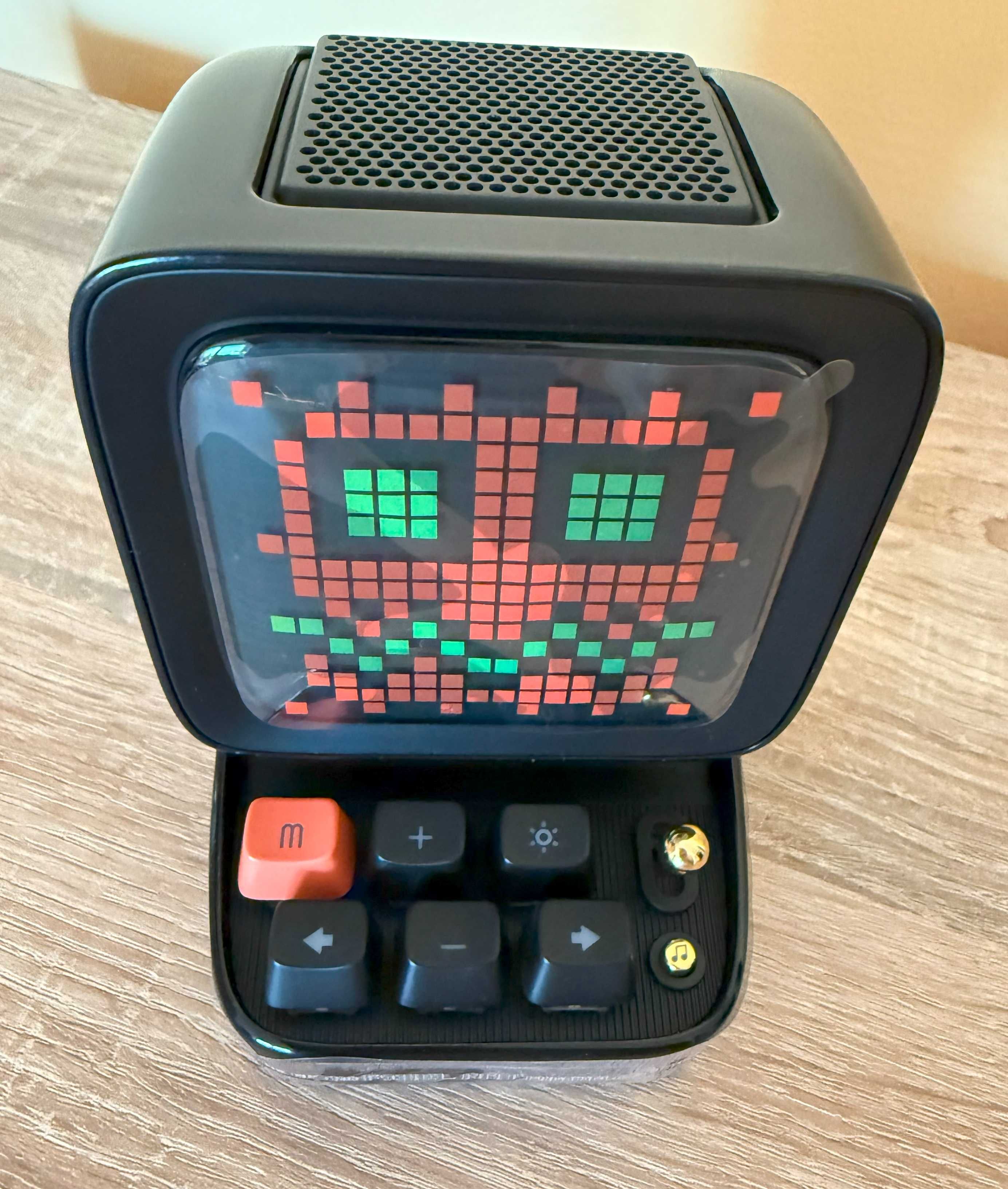 Divoom DitooPro Black (głośnik przenośny z funkcją Pixel Art) NOWY