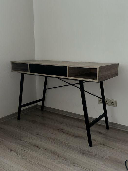 Письмовий стіл JYSK