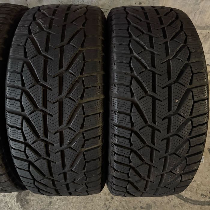 255/45/20 Kormoran SUV зимові шини 255 45 R20 105V резина 99% 8.9мм