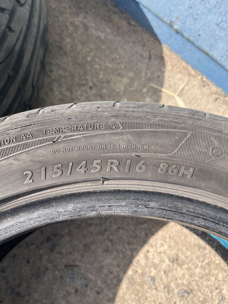 Продам комплект шин R16 215*45