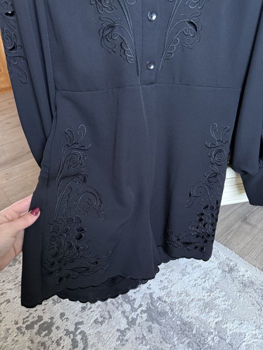 Чорний комбінезон з шортами