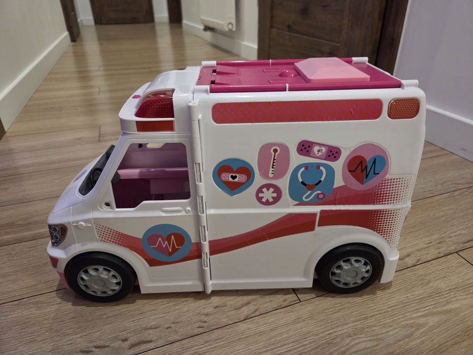 Karetka barbie z akcesoriami