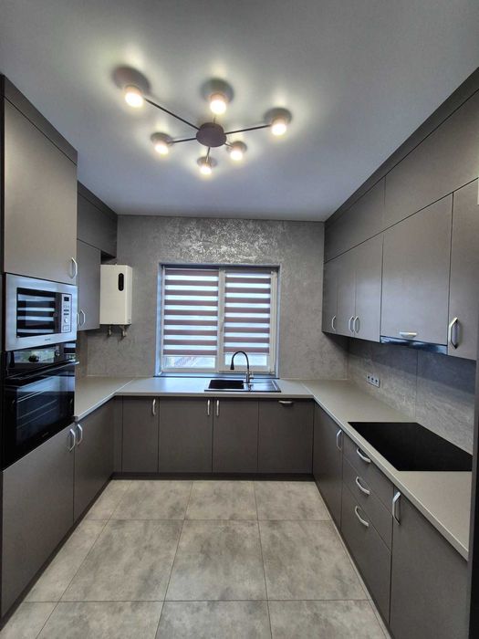 Пропонується до продажу сучасний таунхаус