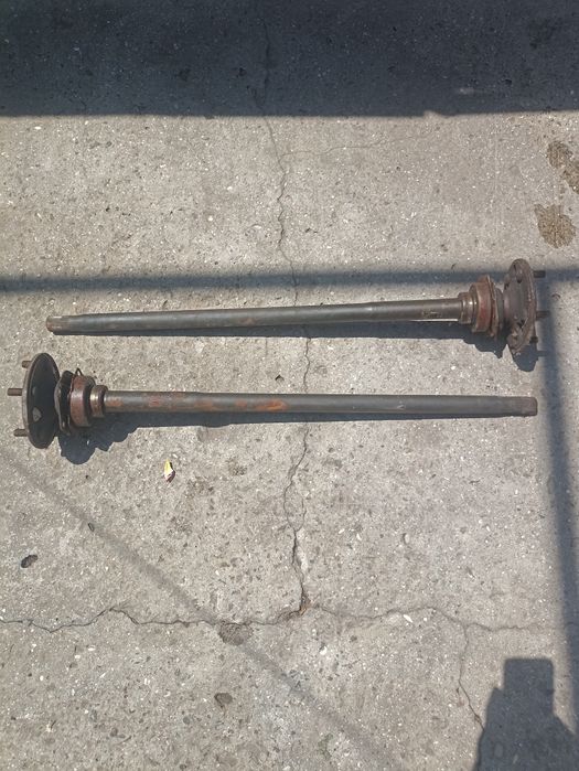 Полуось задняя Тойота превия1