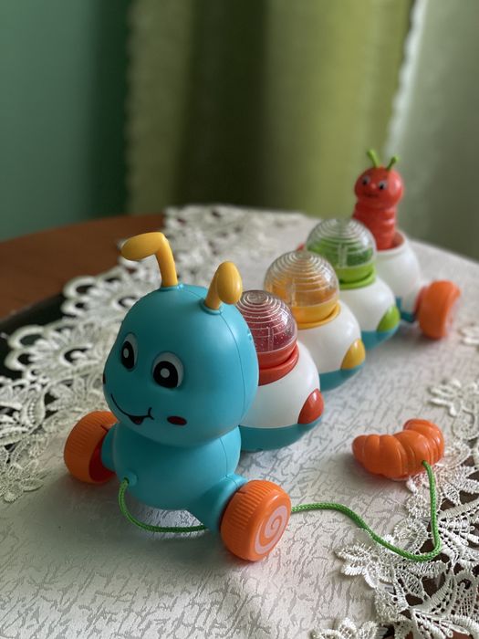 Іграшка гусениця - потяг