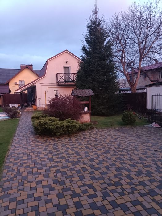 Будинок/коттедж/дім в Києві, мангал, альтанка