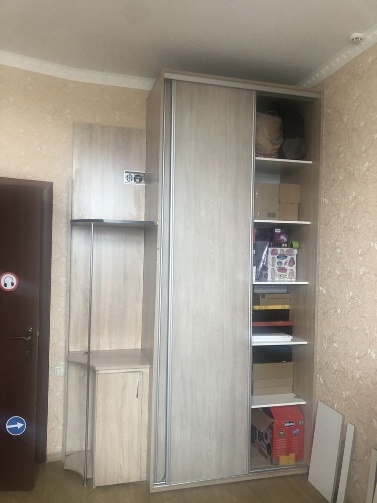 Шкаф купе.  Мейблі для дачі.