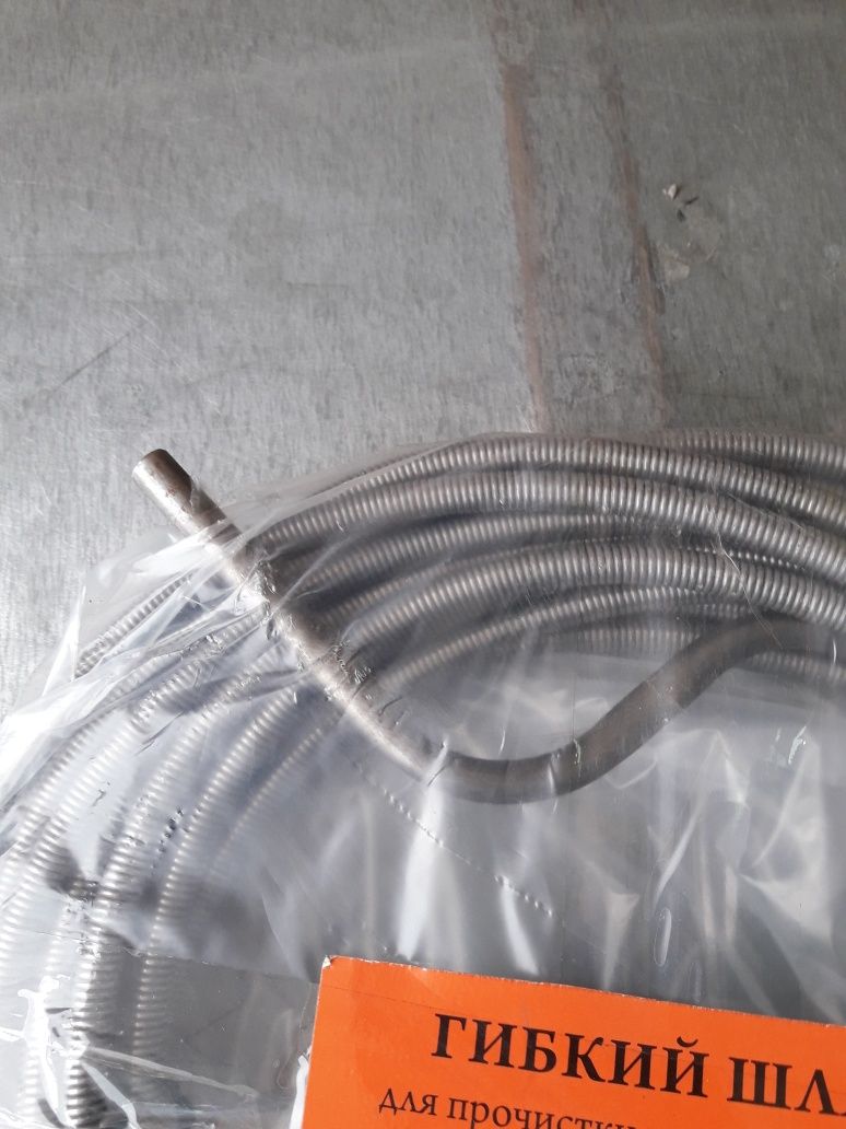 Гибкий трос сантехнический для прочистки труб канализации 10 и 12 мм