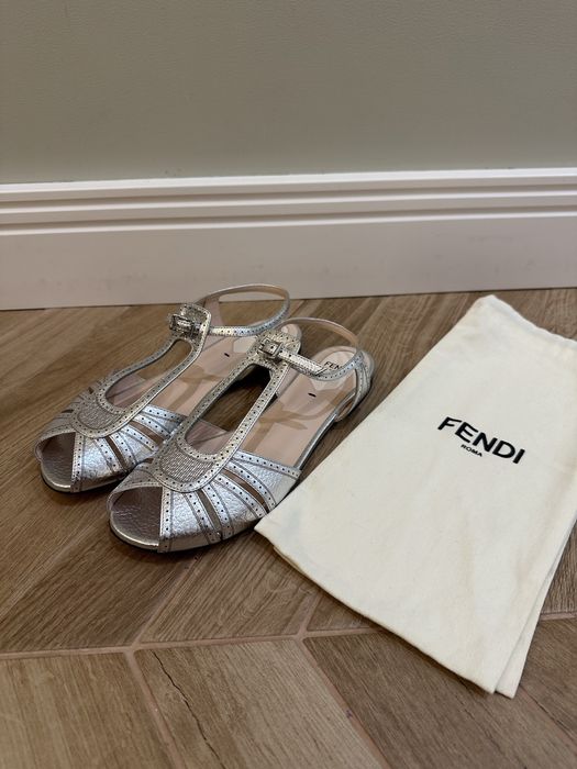 Босоніжки Fendi оригінал