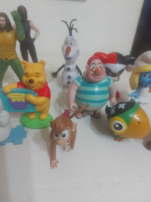 Vários bonecos da Disney e outros SÓ 30Euros