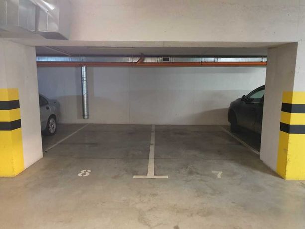 Miejsce parkingowe w garażu podziemnym - Ul. Piękna 5 Wrocław
