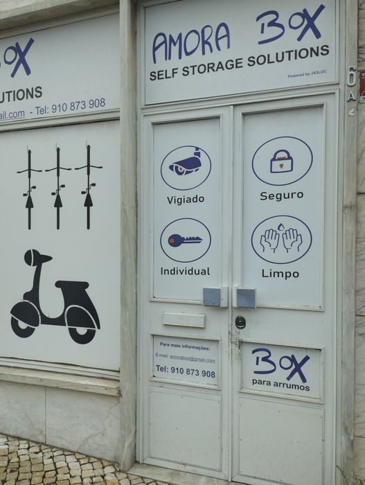 Arrumos/self storage/ armazém