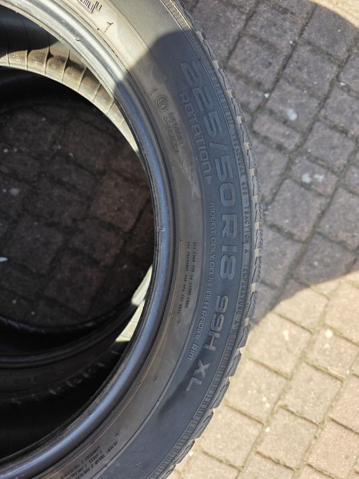 Komplet 4 opon zimowych 225/50R18