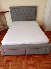 Cama Cinza Elegante