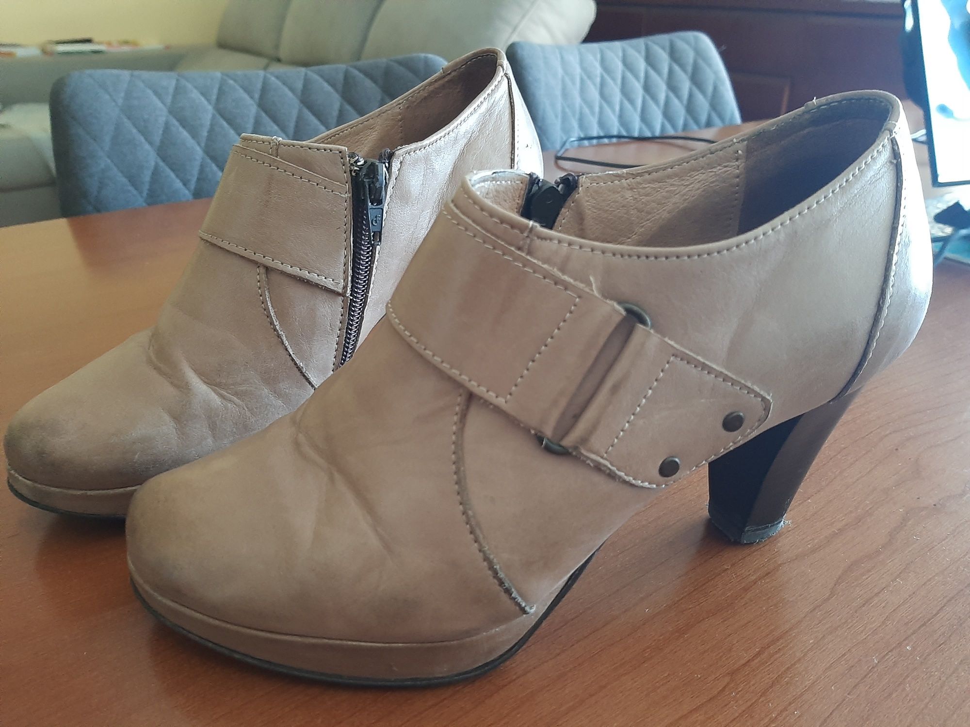 Sapatos botins beje 36