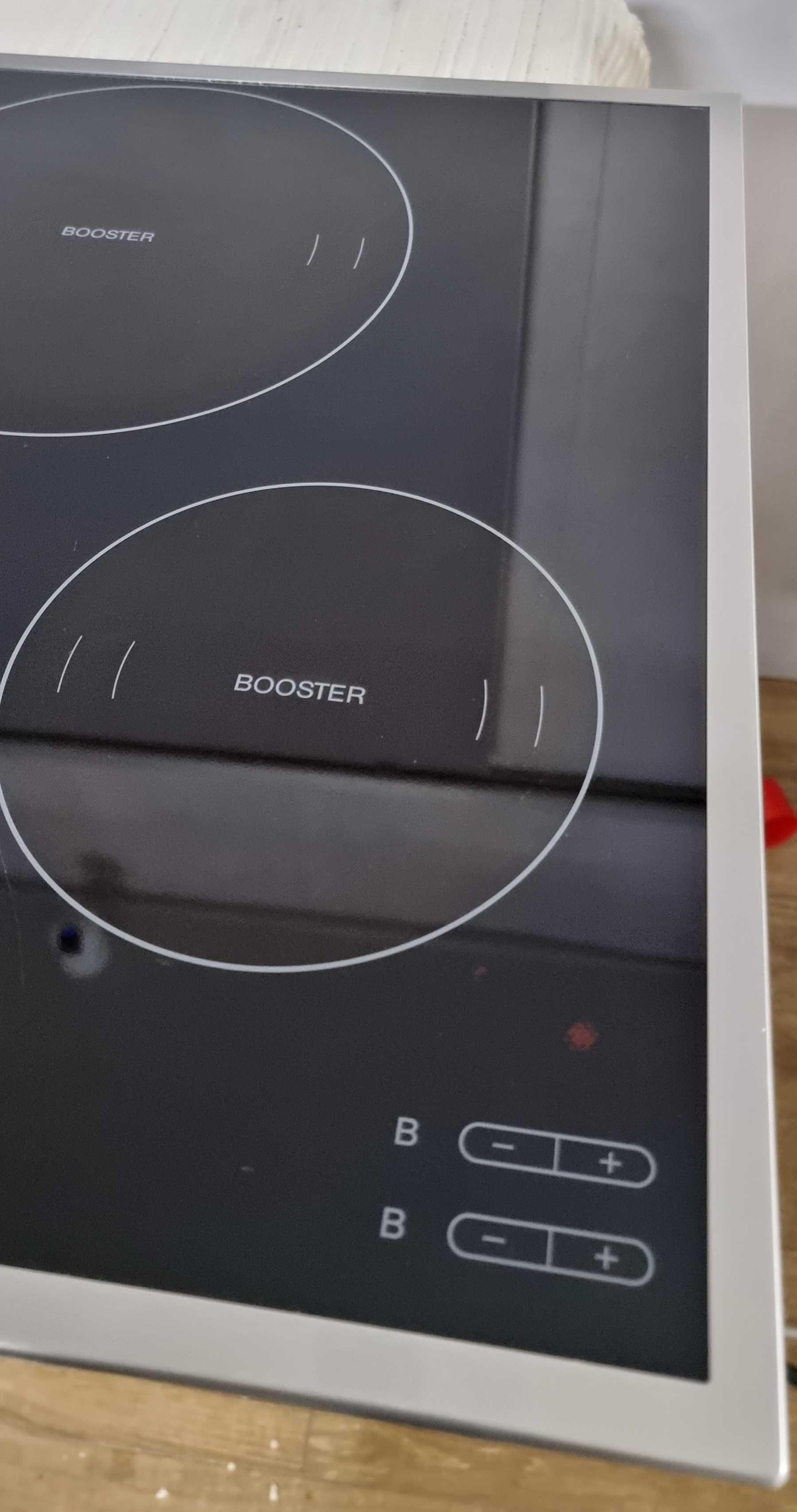 Płyta indukcyjna z ramką Miele KM 5752, PowerFlex, 75 cm. Stan 9,5/10