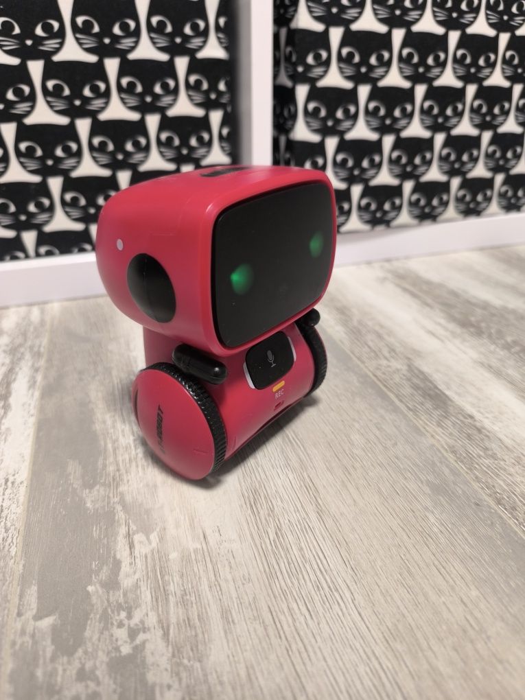 інтерактивний робот AT-Robot