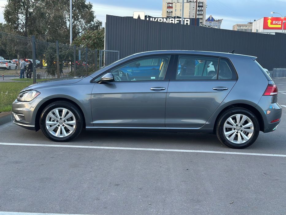 Продаю Volkswagen Golf 7.5 2021