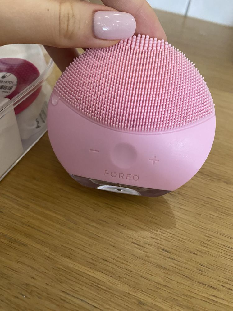 Szczoteczka soniczna do twarzy Foreo Luna mini 2