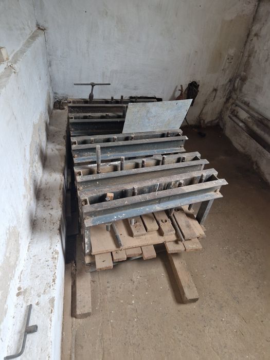 Prasa śrubowa stolarska